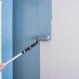 måla vägg med roller och förlängningsskaft