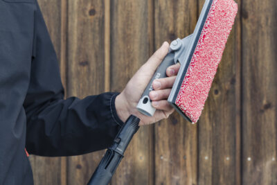 Altanverktyg 2-i-1 monterat på förlängningsskaft